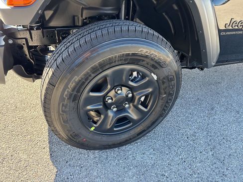 New 2026 Jeep Gladiator Sport image 22