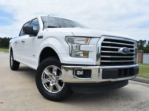 Used 2015 Ford F150 XLT w/ Equipment Group 302A Luxury RWD image 6