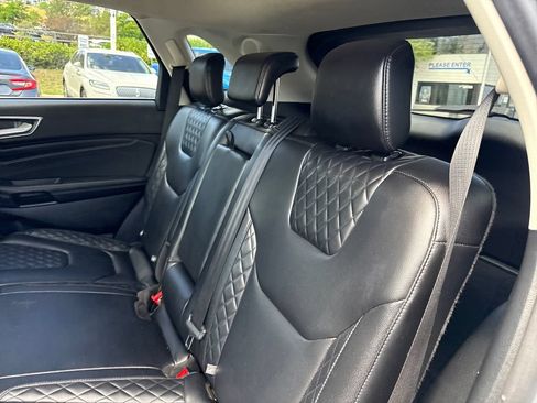 Certified 2023 Ford Edge Titanium AWD/4WD image 22