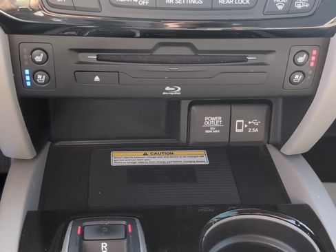 Used 2019 Honda Pilot Elite image 31