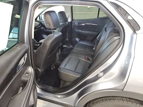 Used 2022 Buick Envision Essence w/ Safety Package FWD image 17