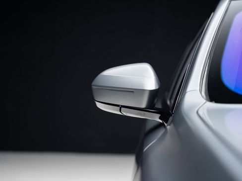 Used 2023 BMW 760i xDrive w/ Executive Package image 15