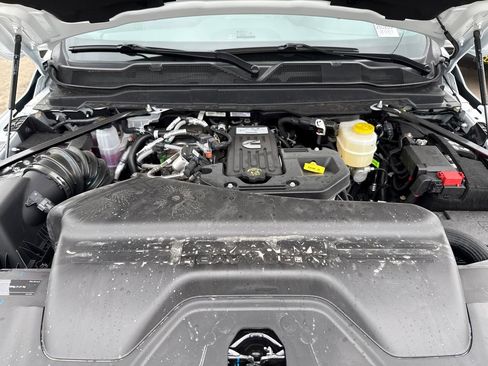 New 2026 RAM 2500 Laramie w/ Night Edition AWD/4WD image 9