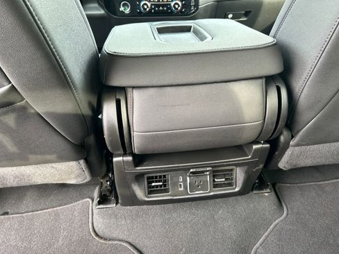 Used 2024 GMC Sierra 1500 SLT image 30