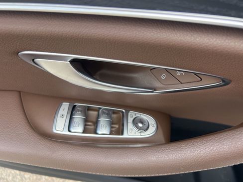 Used 2021 Mercedes-Benz E 350 4MATIC Sedan image 24