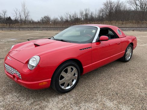 Used 2002 Ford Thunderbird Deluxe image 3