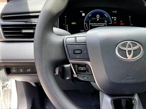 Used 2025 Toyota Camry LE FWD image 10