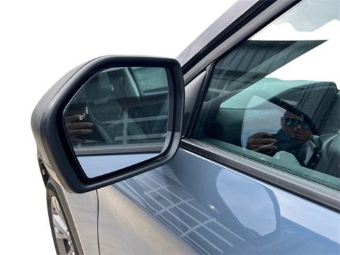 New 2026 Ford Explorer Active w/ Active Comfort Package image 19