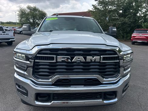 Certified 2026 RAM 2500 Big Horn AWD/4WD image 2