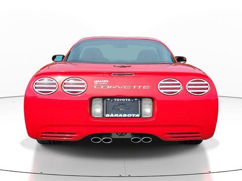 Used 2004 Chevrolet Corvette Coupe w/ Roof Package RWD image 5