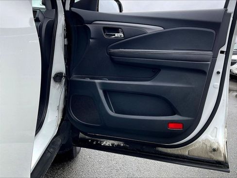 Used 2022 Honda Ridgeline Sport image 11