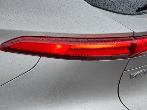 Used 2022 Toyota Venza LE image 32