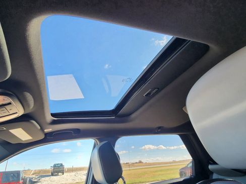 Used 2024 Dodge Durango GT image 12