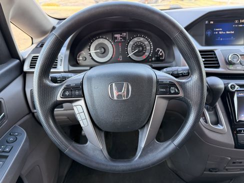 Used 2016 Honda Odyssey SE image 15