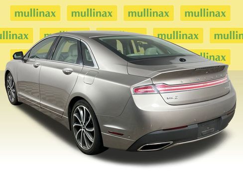 Used 2018 Lincoln MKZ Select w/ Technology Package image 10