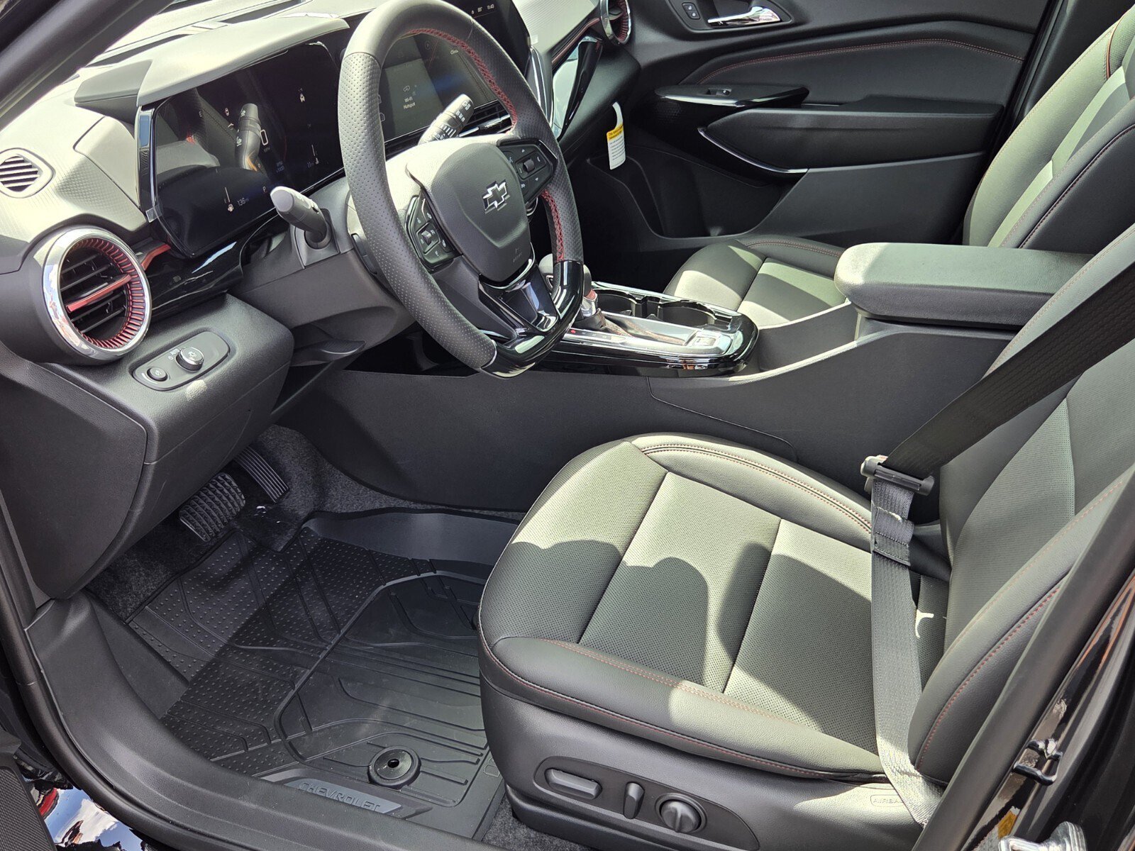 New 2026 Chevrolet Trax RS w/ Driver Confidence Package FWD image 5