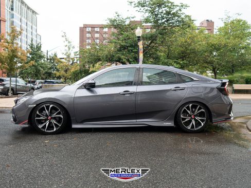 Used 2018 Honda Civic Si image 4