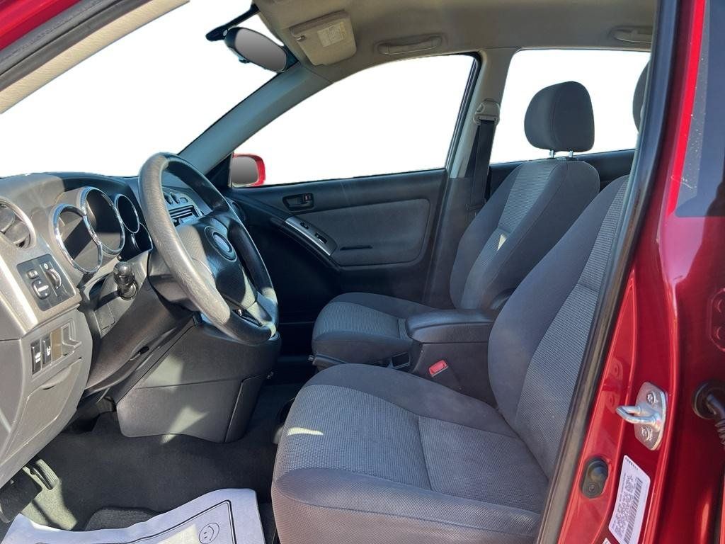 Used 2008 Pontiac Vibe w/ Preferred Package FWD image 8