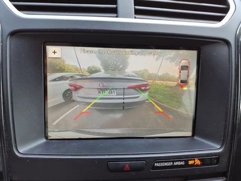Used 2017 Ford Explorer XLT w/ Equipment Group 201A FWD image 30