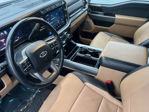 Used 2024 Ford F350 Lariat image 10