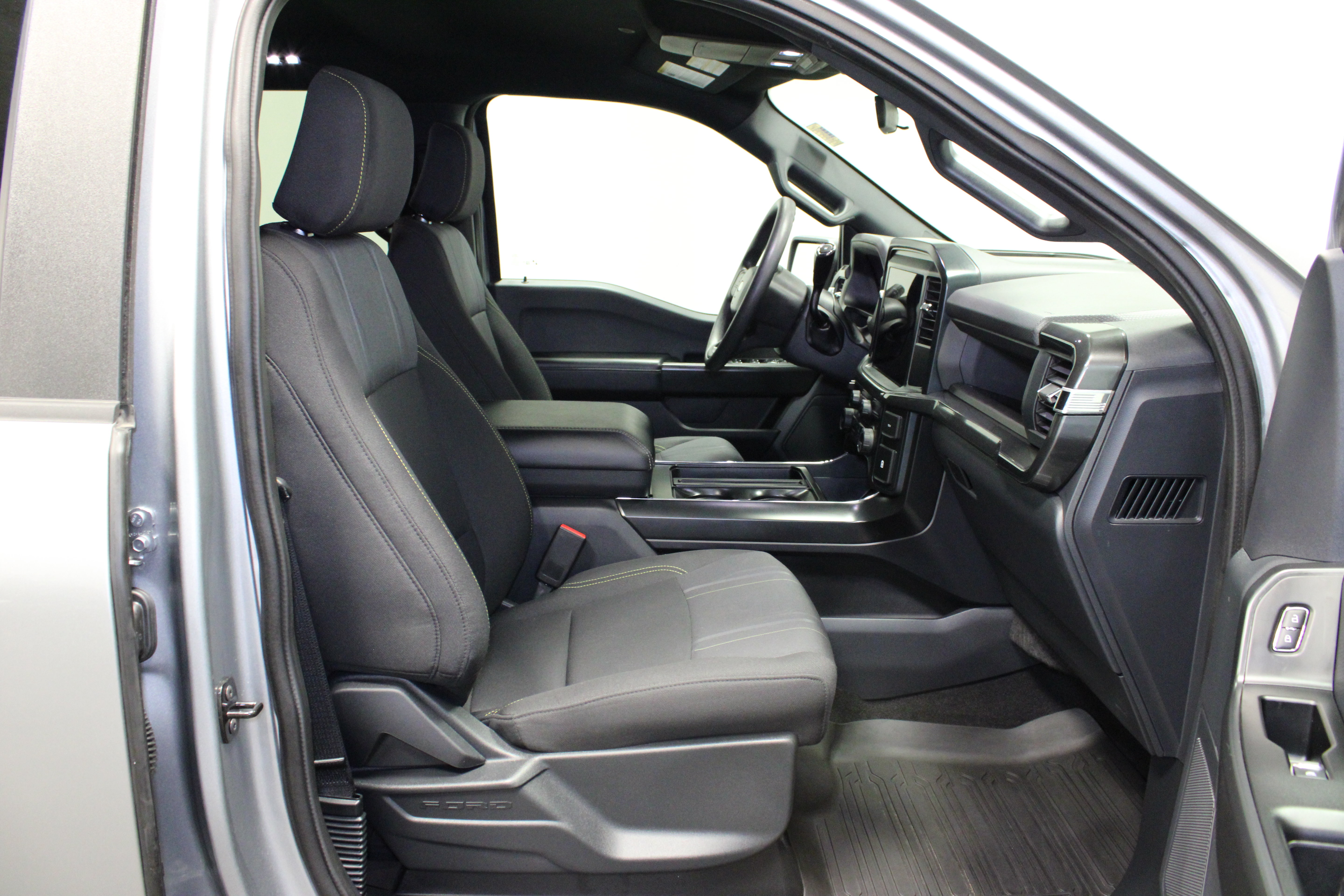 Used 2025 Ford F150 STX AWD/4WD image 14