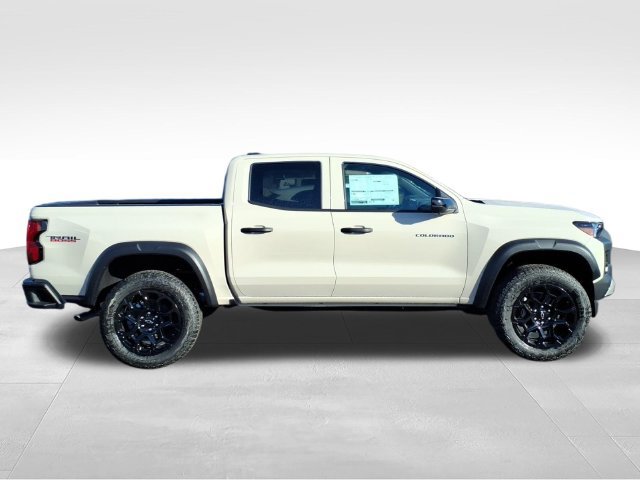 New 2026 Chevrolet Colorado Trail Boss AWD/4WD image 2