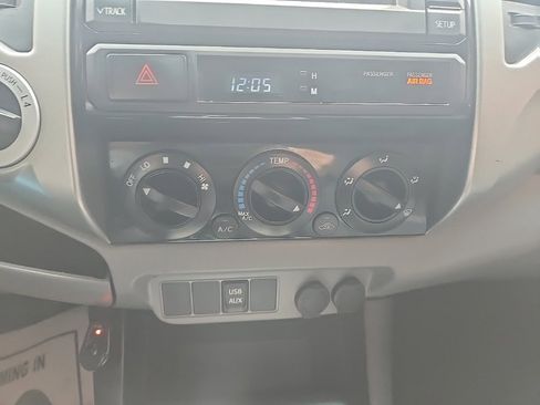 Used 2013 Toyota Tacoma 4x4 Double Cab w/ TRD Sport Pkg image 19