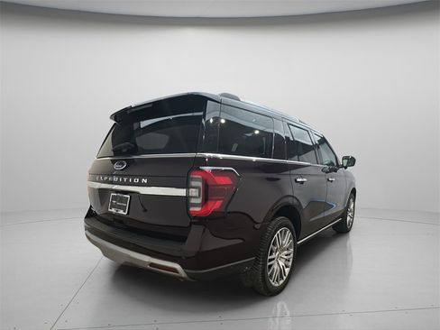 Used 2023 Ford Expedition Limited image 7