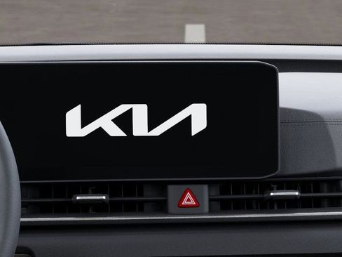 New 2025 Kia Carnival EX image 23