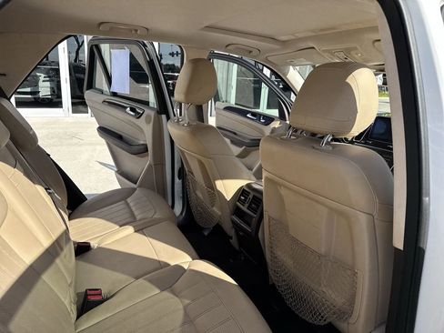 Used 2016 Mercedes-Benz GLE 350 w/ Premium Package image 33