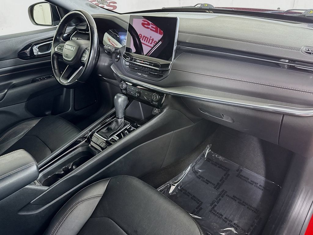 Used 2022 Jeep Compass Limited AWD/4WD image 31