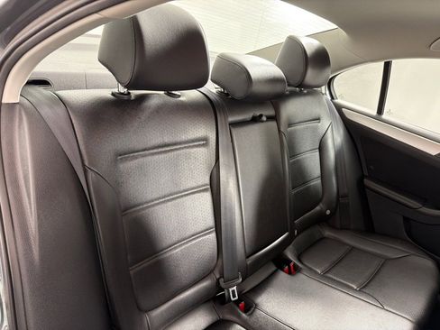 Used 2014 Volkswagen Jetta SE FWD image 18