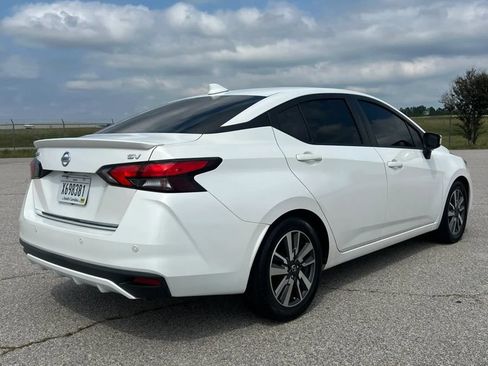 Used 2020 Nissan Versa SV w/ Electronics Package FWD image 7