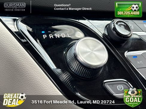Used 2023 Chrysler Pacifica Touring-L FWD image 15