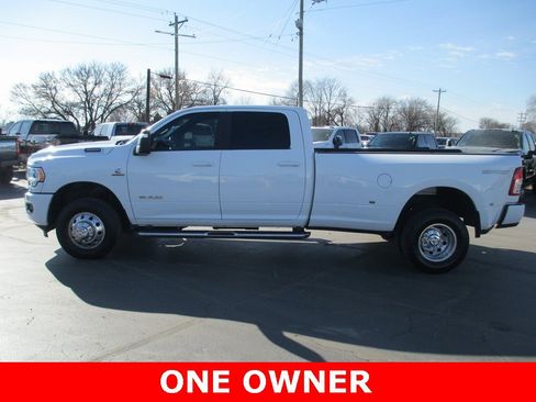 Used 2024 RAM 3500 Big Horn w/ Sport Appearance Package image 10