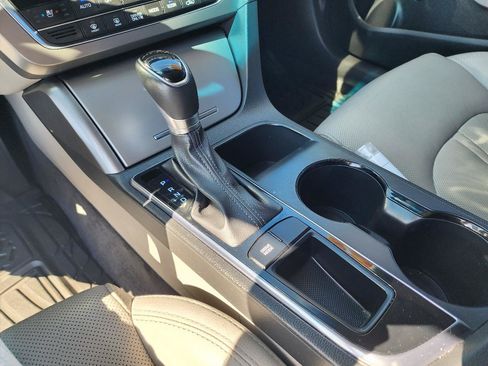 Used 2017 Hyundai Sonata Limited FWD image 20
