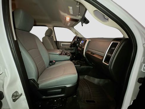 Used 2016 RAM 3500 SLT w/ Quick Order Package 29G SLT AWD/4WD image 37