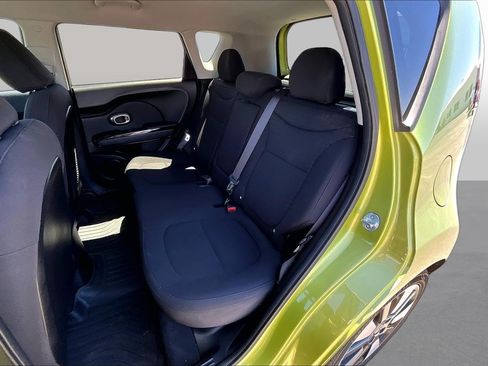 Used 2015 Kia Soul ! FWD image 22