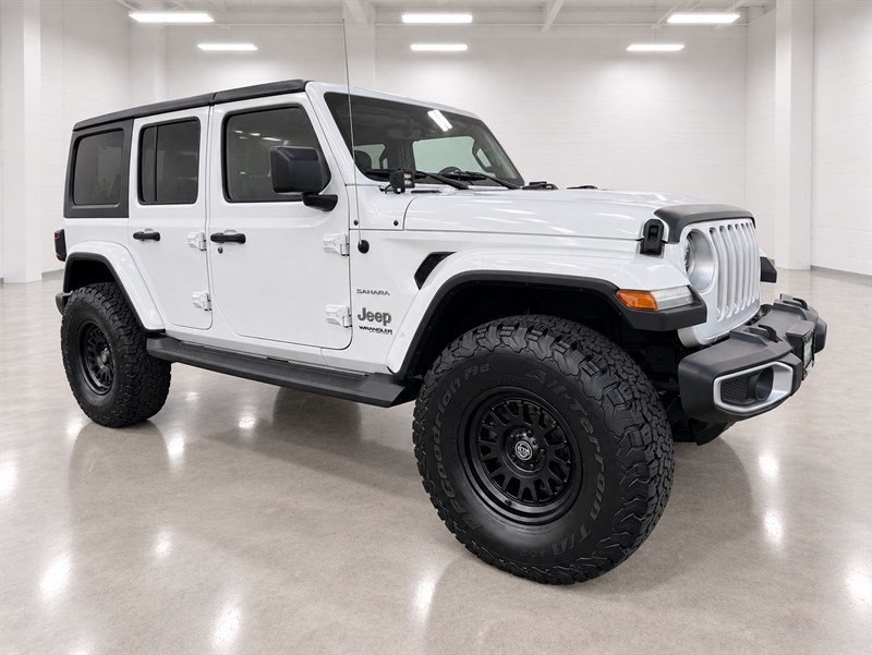 Used 2021 Jeep Wrangler Unlimited Sahara w/ Dual Top Group AWD/4WD image 9