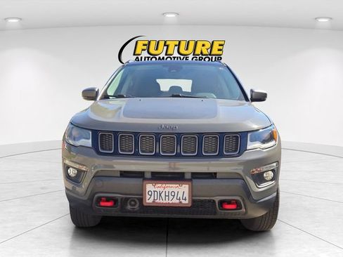 Used 2021 Jeep Compass Trailhawk w/ Convenience Group AWD/4WD image 3