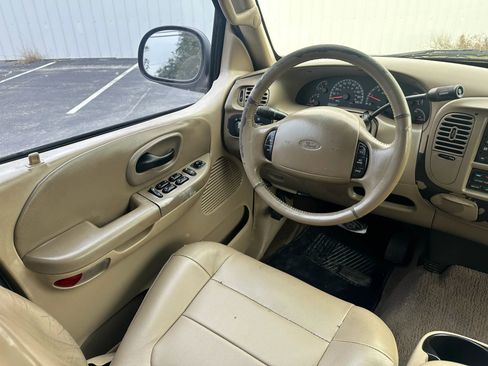 Used 2002 Ford F150 King Ranch image 14