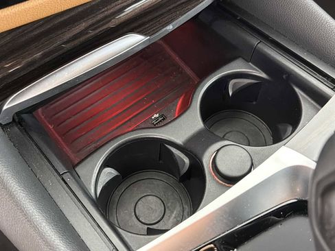 Used 2018 BMW 530i image 32