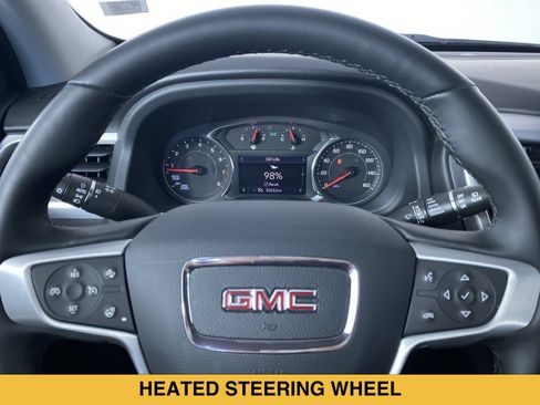 Certified 2023 GMC Acadia SLT w/ Preferred Package FWD image 3