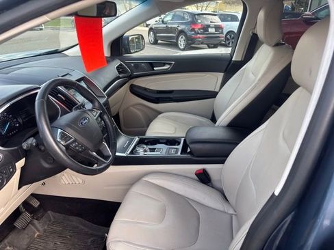 Used 2019 Ford Edge Titanium w/ Equipment Group 301A image 7
