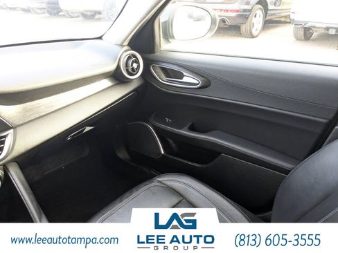 Used 2020 Alfa Romeo Giulia w/ Nero Edizione image 16