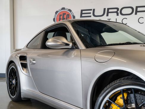 Used 2013 Porsche 911 Turbo S AWD/4WD image 38