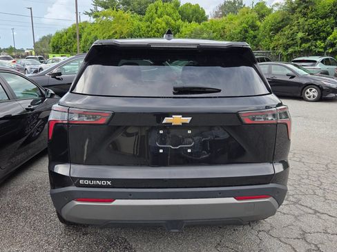 Used 2025 Chevrolet Equinox LT FWD image 8