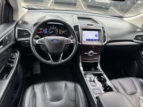 Used 2020 Ford Edge Titanium image 8