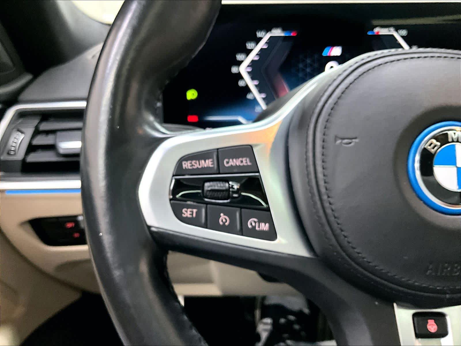 Used 2023 BMW i4 eDrive40 w/ M Sport Package RWD image 21