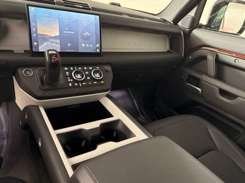 Certified 2025 Land Rover Defender 130 S AWD/4WD image 20